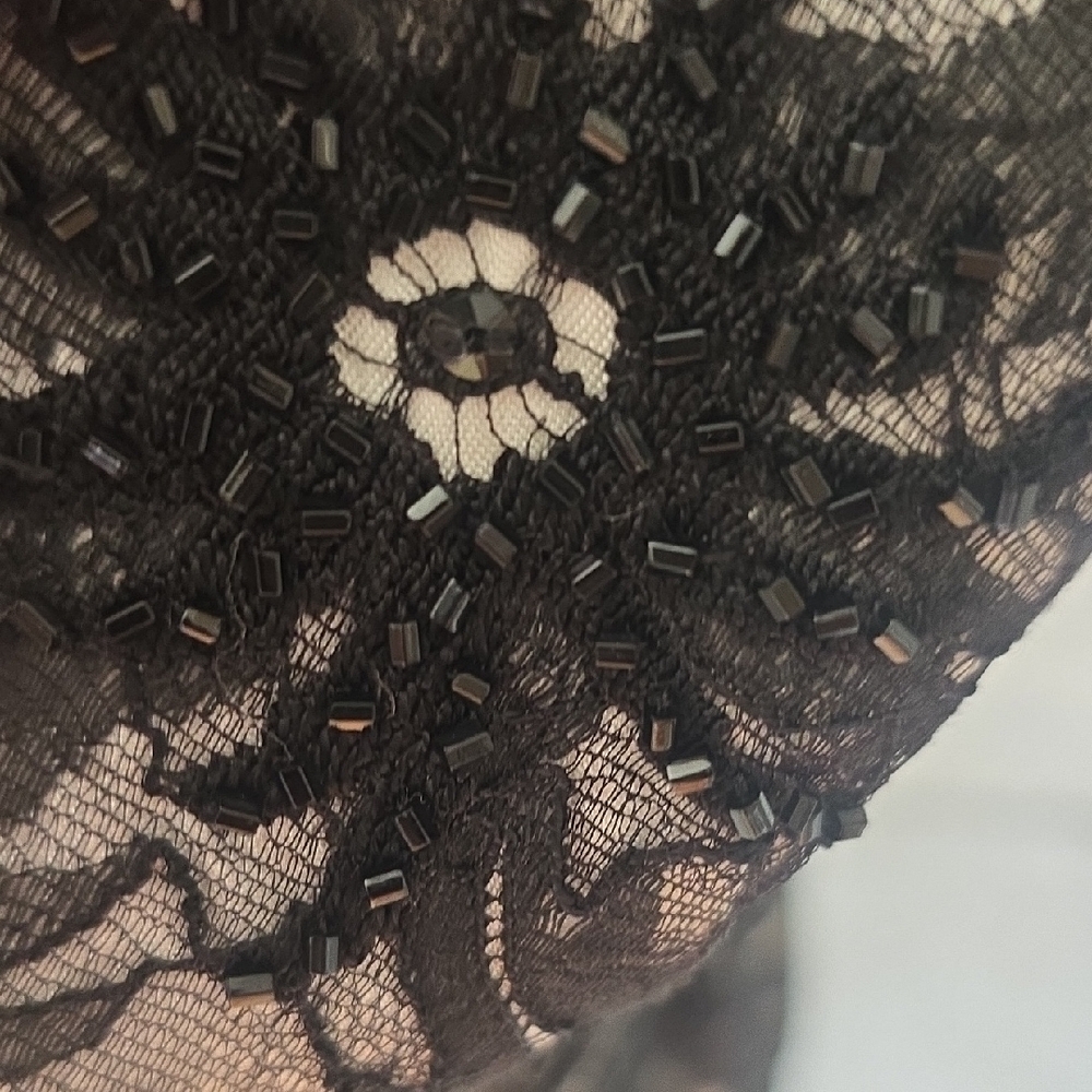 Carmen Marc Valvo Black Sheath Beaded Midi with Scoop Neck for Cocktail Events - Picture 5 of 6